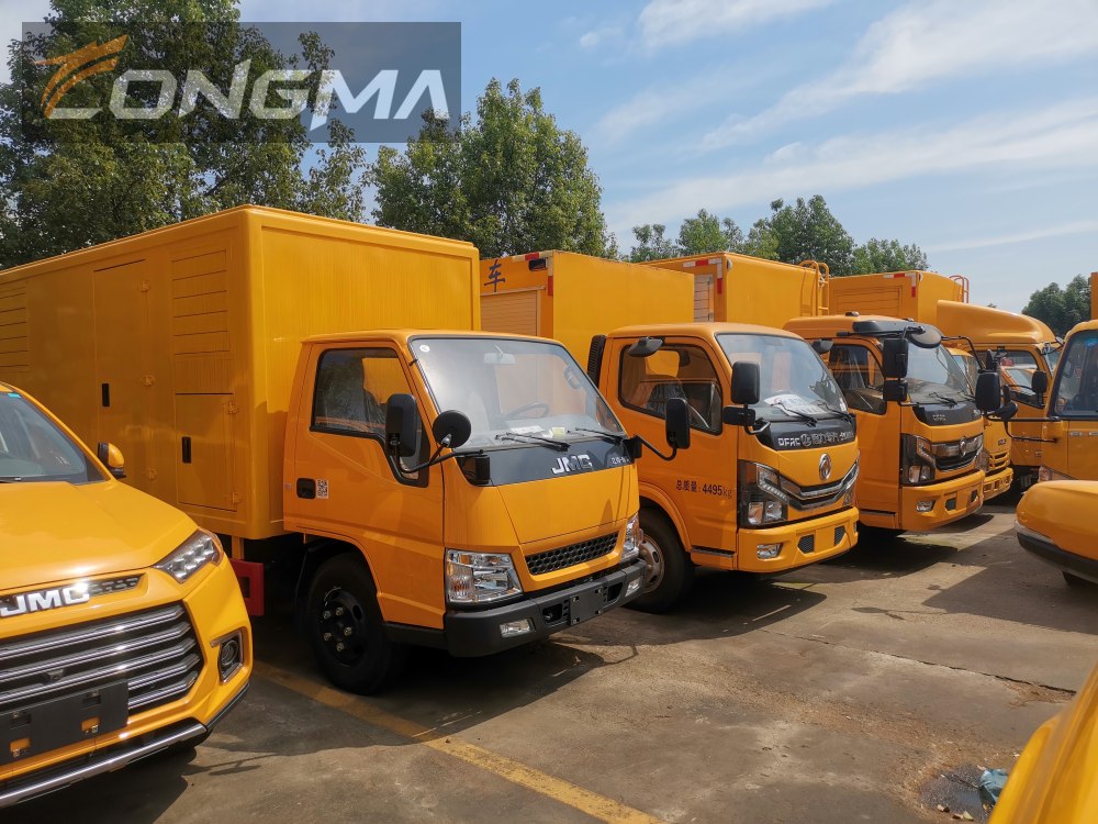 东风多利卡救险车(1600m³/h)