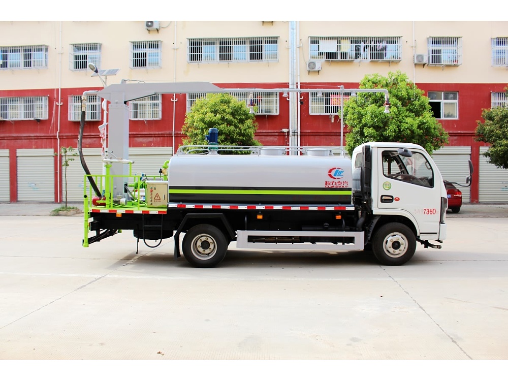 东风小多利卡抑尘固化剂喷洒车