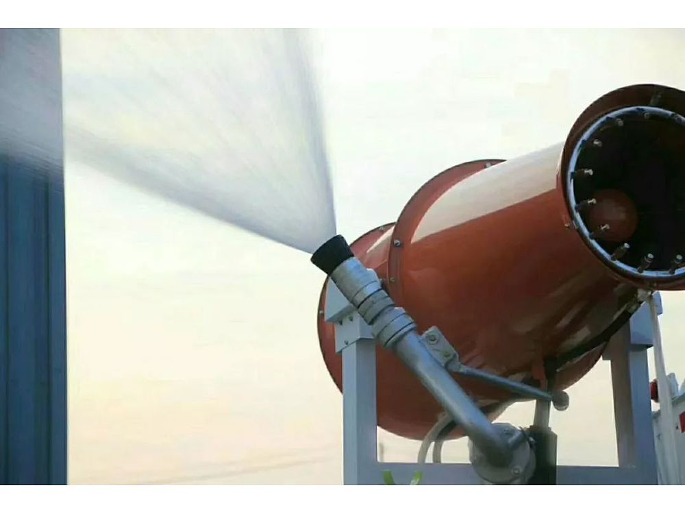 东风小多利卡雾炮车(国六4.5立方/30-40米雾炮)