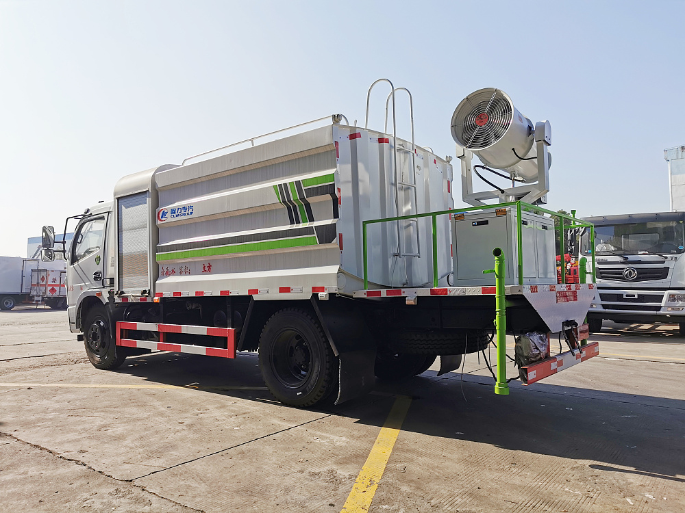 东风凯普特多功能雾炮车(国六6.5立方/30-60米雾炮)