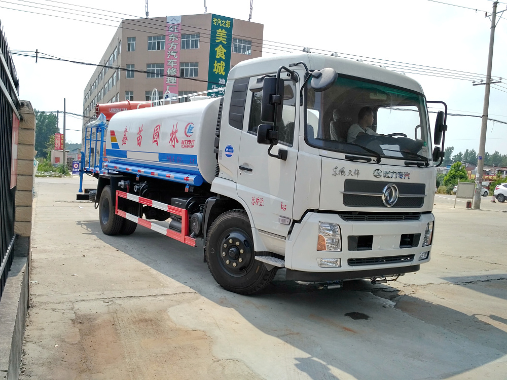 东风天锦喷雾洒水车(国五12立方/30-40米雾炮)