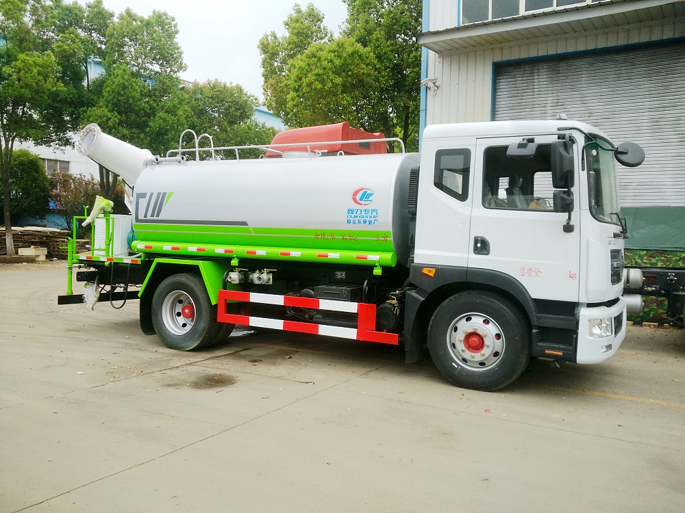 东风多利卡D9洒水雾炮车(国六14立方/30-40米雾炮)