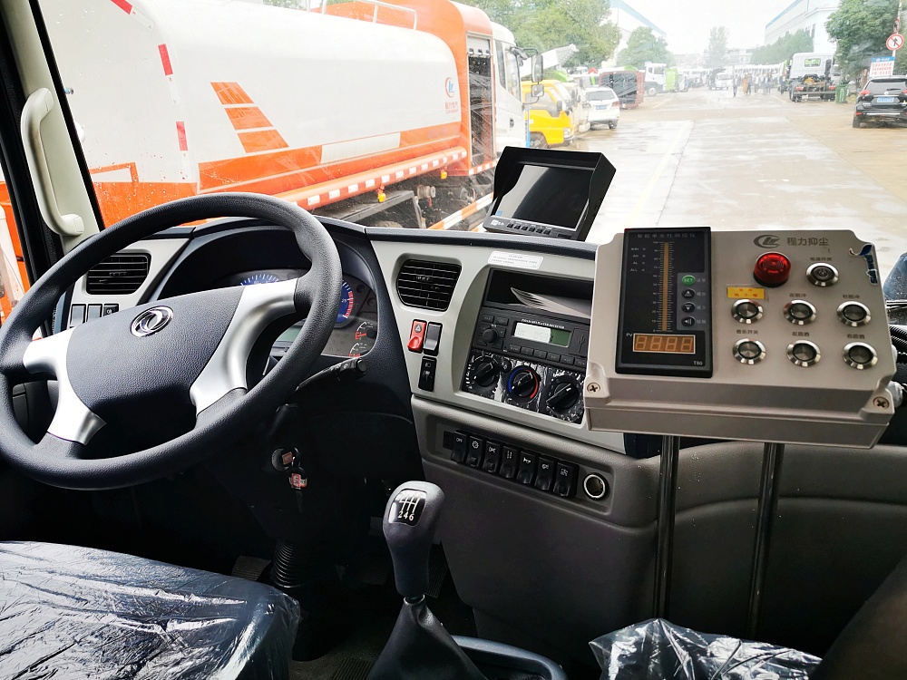 东风天锦绿化喷洒抑尘车(国六12立方/30-40米雾炮)