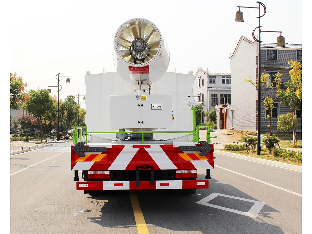 东风多利卡D9雾炮车(国六10立方/50-100米雾炮)