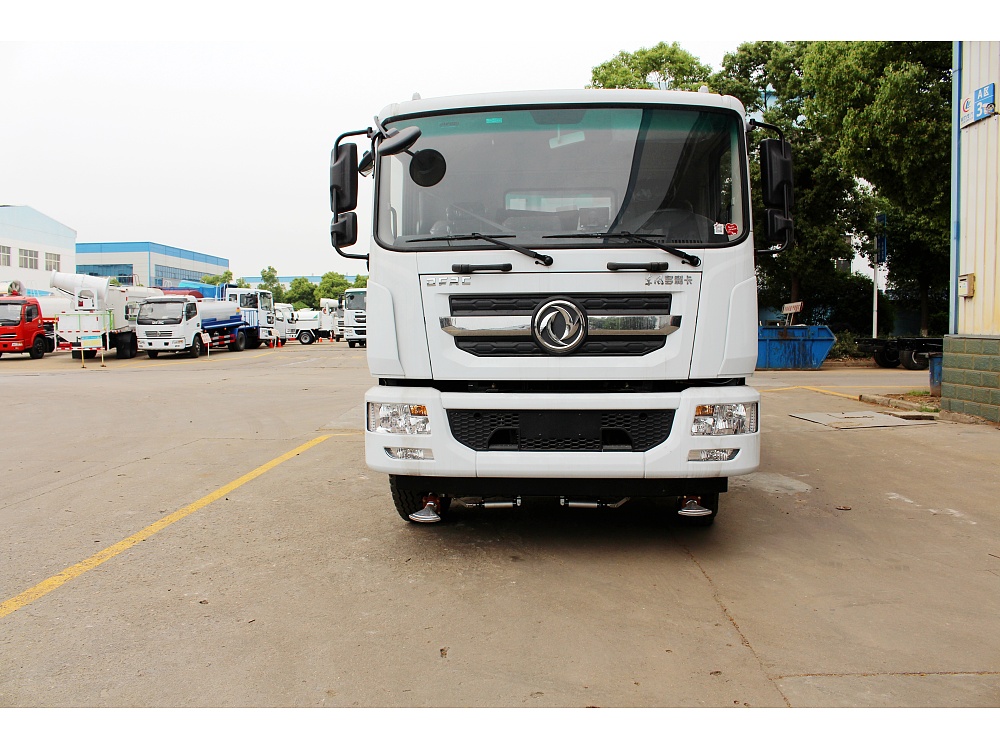 东风D9雾炮车(国五10立方/50-100米雾炮)