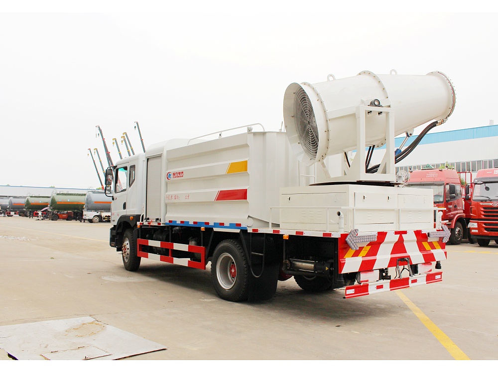 东风D9雾炮车(国五10立方/50-100米雾炮)
