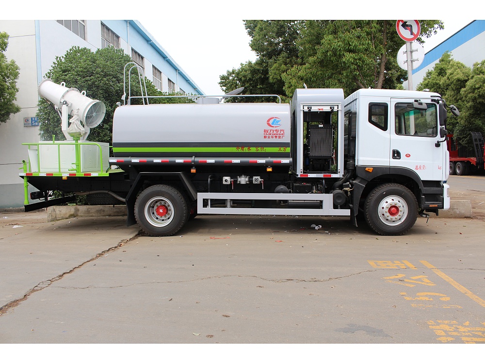 东风多利卡D9抑尘车(国六10立方/50-100米雾炮)