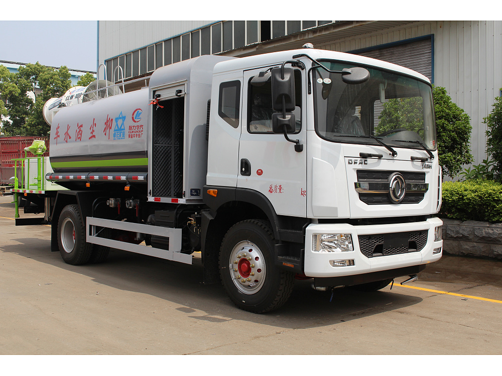 东风D9抑尘车(国五10立方/50-100米雾炮)