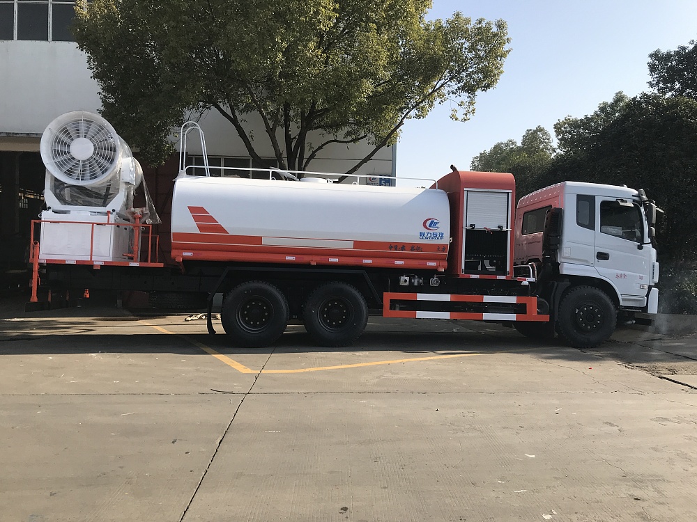 东风随专后双桥雾炮雾炮车(国六16立方/50-120米雾炮)