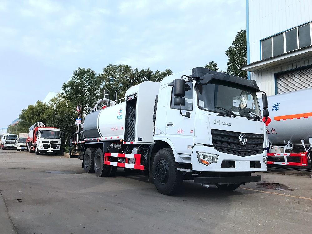 东风专底D3L后双桥抑尘车(国六16立方/50-120米雾炮)