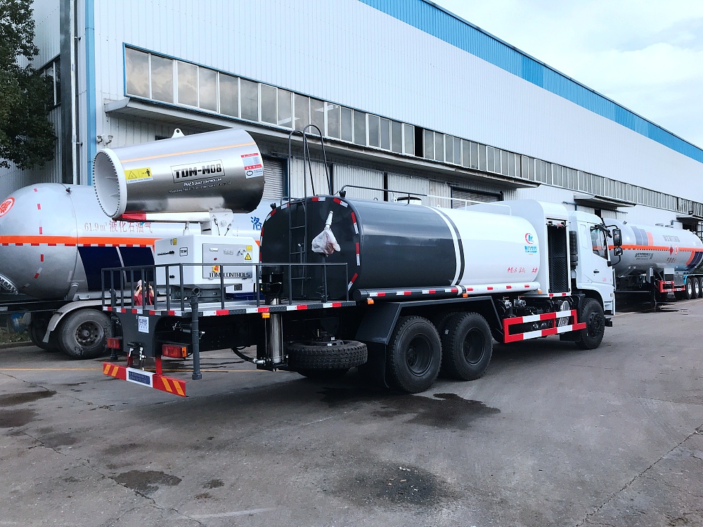 东风专底D3L后双桥抑尘车(国六16立方/50-120米雾炮)