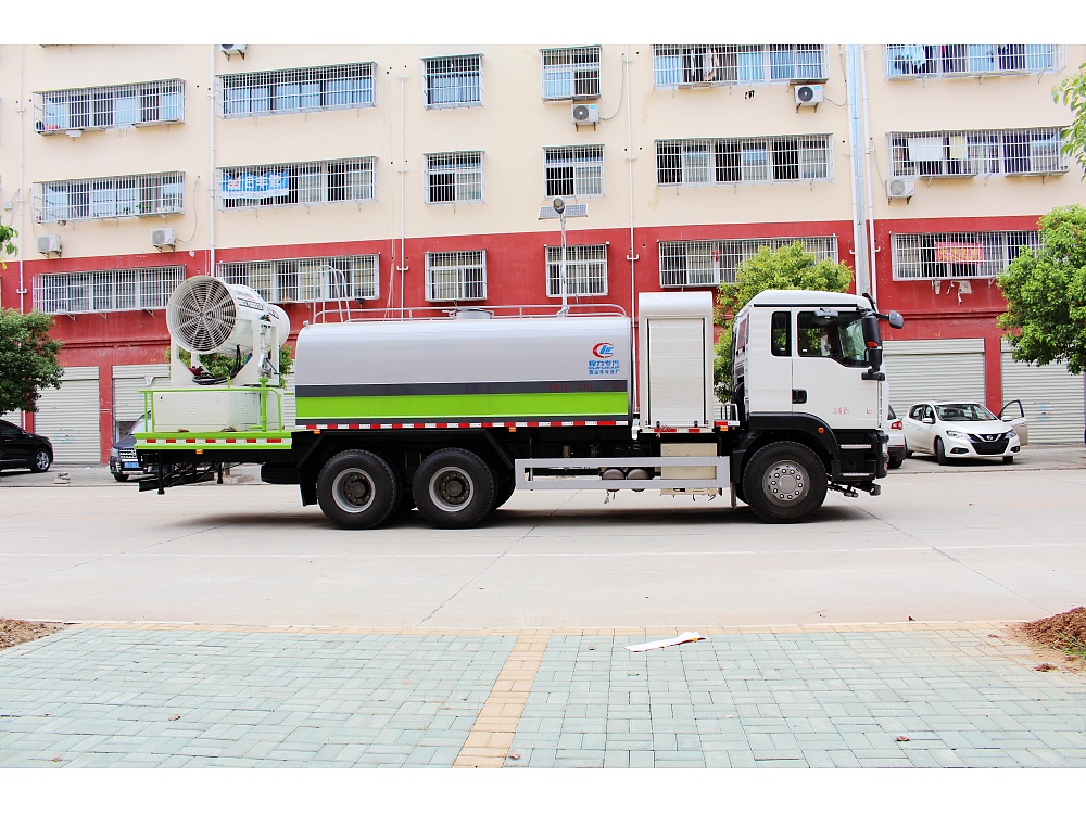 重汽汕德卡后双桥抑尘车(国六16立方/50-120米雾炮)