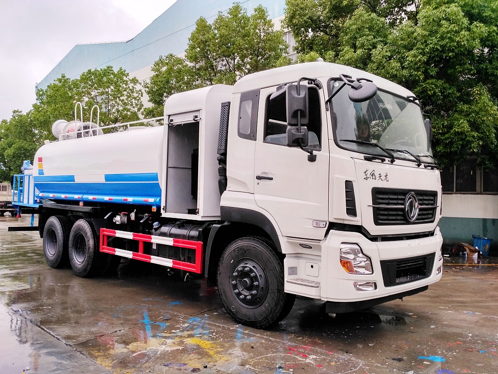 东风天龙后双桥雾炮车(国五16立方/50-120米雾炮)